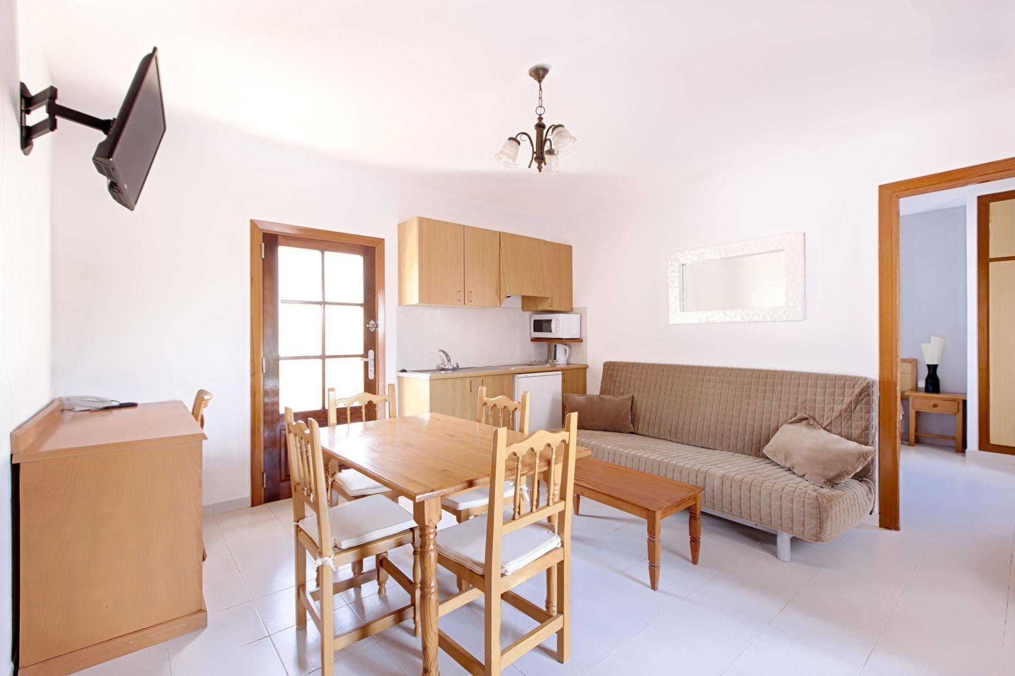 Apartamentos Colomar سانتا أيُلاريا ذيس ريو المظهر الخارجي الصورة